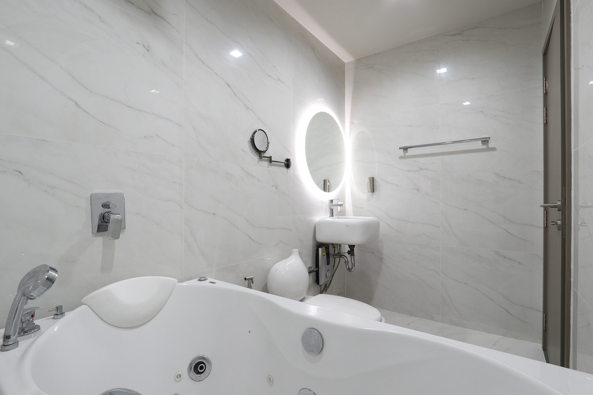 ขาย The Line Wongsawang : เดอะ ไลน์ วงศ์สว่าง ห้องมุม ตกแต่งแล้ว พร้อมเข้าอยู่ทันที ห้องพักอาศัยเป็นรูปแบบ 2 Bedrooms