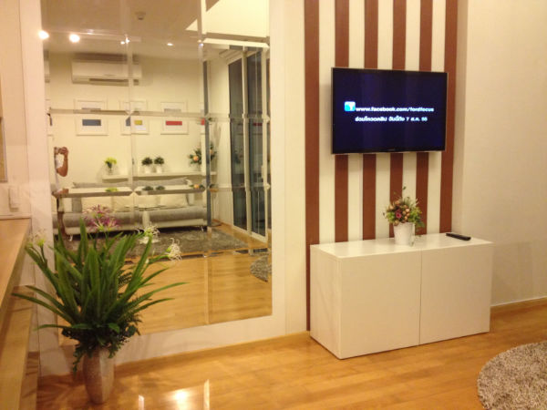 For rent condo Villa Rachatewi Duplex Garden view