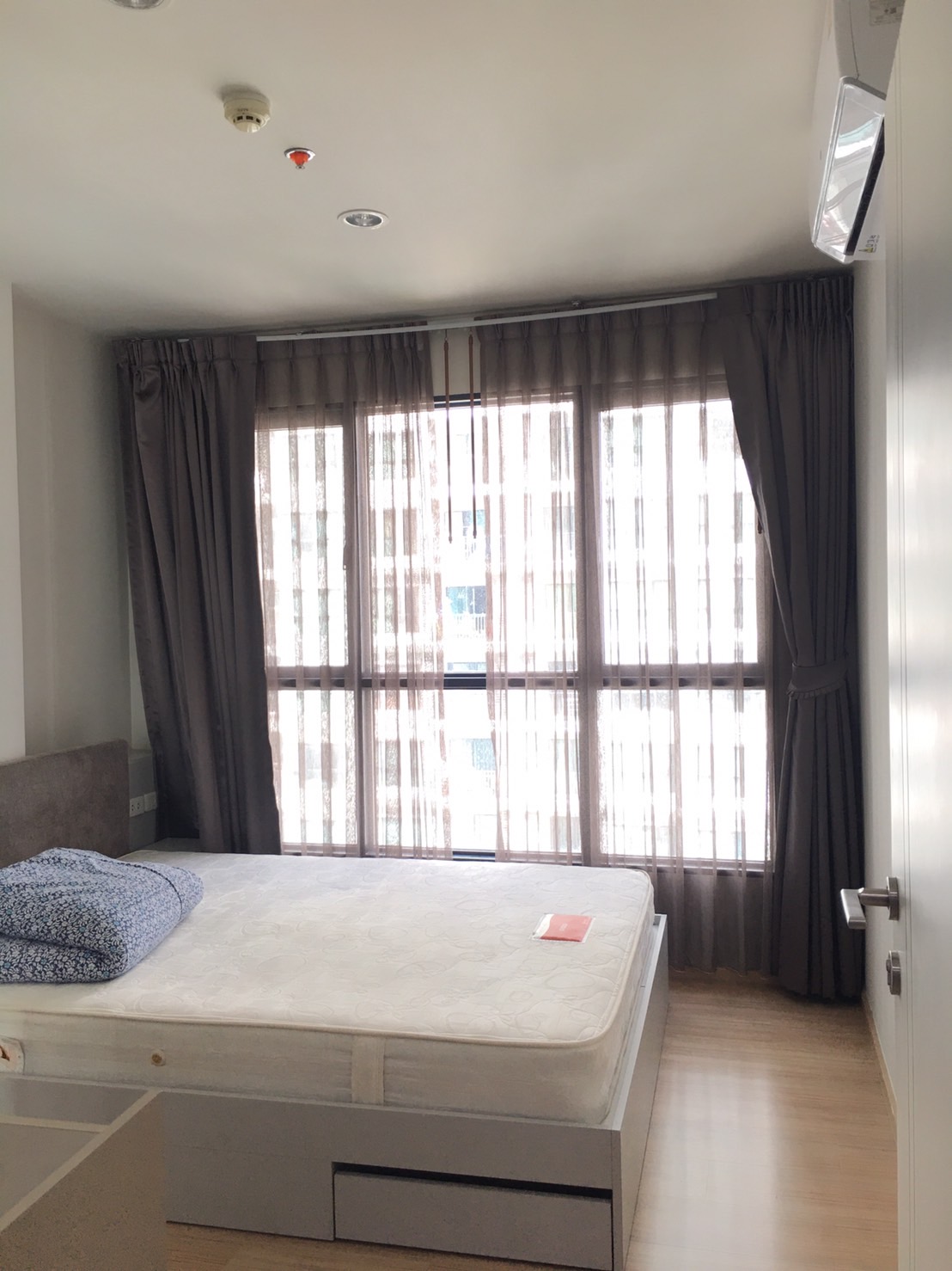 ให้เช่าคอนโด The Base Chaengwattana (เดอะ เบส แจ้งวัฒนะ) 1 ห้องนอน 1 ห้องน้ำ ชั้น 10 ขนาด 35 ตรม ตึกA