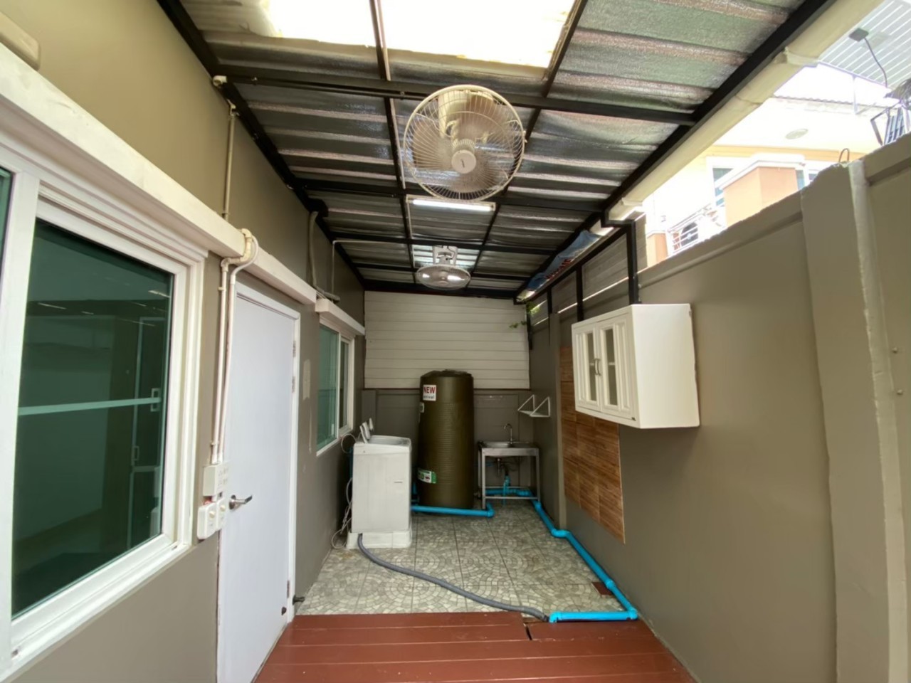 ให้เช่าทาวน์เฮาส์ 2 ชั้น Gusto Phaholyothin – Saimai : หมู่บ้าน กัสโต้ พหลโยธิน – สายไหม ถนนสายไหม เนื้อที่ 32.75 ตารางวา 2 ชั้น 4 ห้องนอน 3 ห้องน้ำ