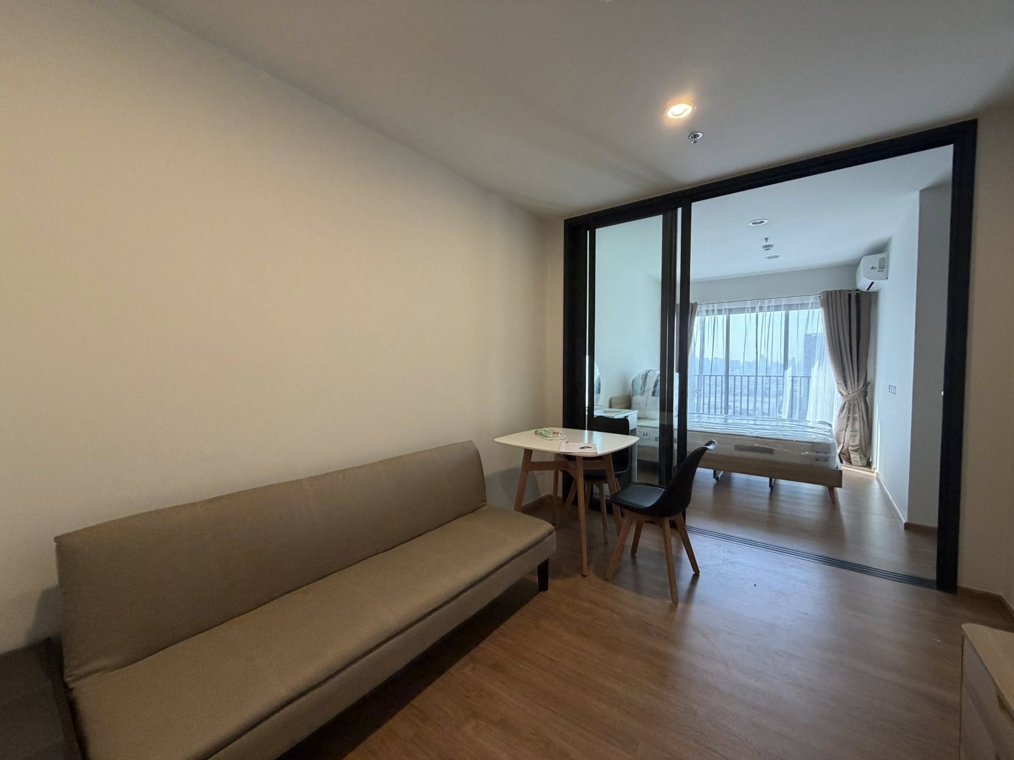 ให้เช่าคอนโด เดอะ ไลน์ ไวบ์ ลาดพร้าว / For Rent The Line Vibe (English below)