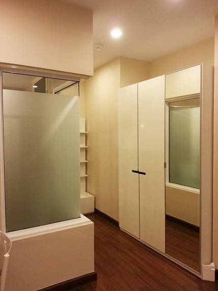 คอนโดให้เช่า Supalai Premier Asoke Condominium ศุภาลัยพรีเมียร์อโศก 1 ห้องนอน 1 ห้องน้ำ ชั้น 17 พื้นที่ 50 ตร.ม เฟอร์ครบ ราคาค่าเช่า : 26,000/ เดือน