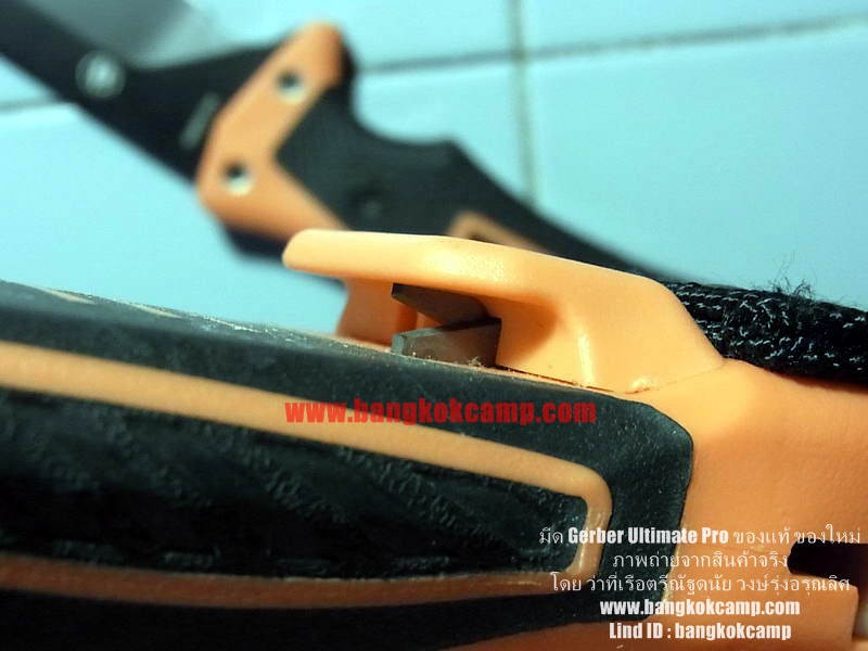 มีดเดินป่า/ยังชีพ Gerber Bear Grylls Ultimate Pro ใหม่ แท้ มีนกหวีดและที่จุดไฟ ของแท้ ของใหม่