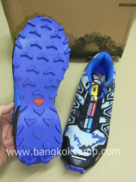 รองเท้าเดินป่า outdoor.. .Salomon... ใหม่.... Size42eur