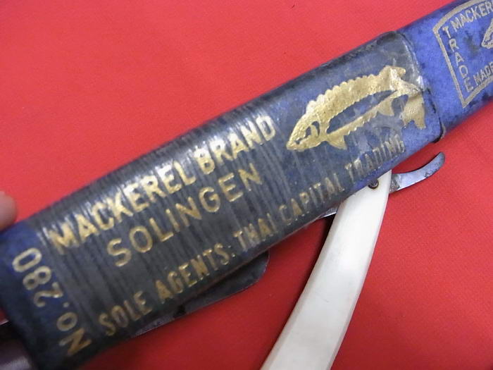 มีดโกนโบราณ.ปลาMACKEREL เยอรมัน กล่องครบ สภาพสมบูรณ์