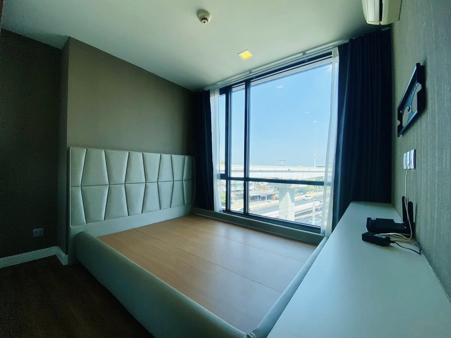 🏡✨ ขาย / เช่า คอนโด Low Rise ติดรถไฟฟ้าสายสีชมพู‼