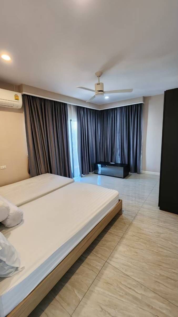 ขาย / ให้เช่าบ้านเดียว บ้านหรูใหญ่ 3 ชั้น หมู่บ้าน ลุมพินี สวนหลวง ร.9 ให้เช่า 160,000 บาท