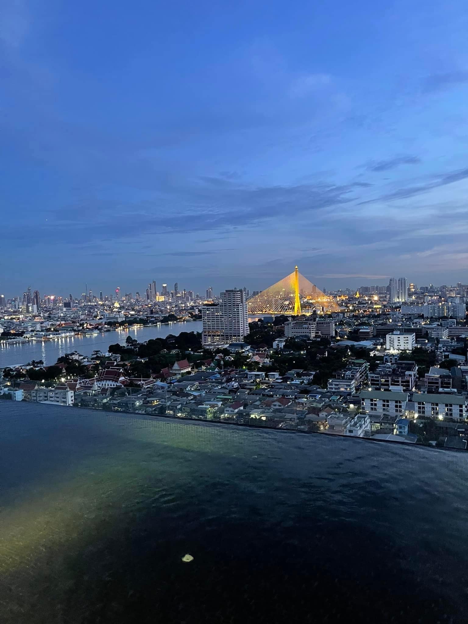 ให้เช่าคอนโด Urbano Rajavithi (เออร์บาโน ราชวิถี) วิวเเม่น้ำเจ้าพระยา ติด MRT สิรินธร ราคา 15,000 บาท /เดือน