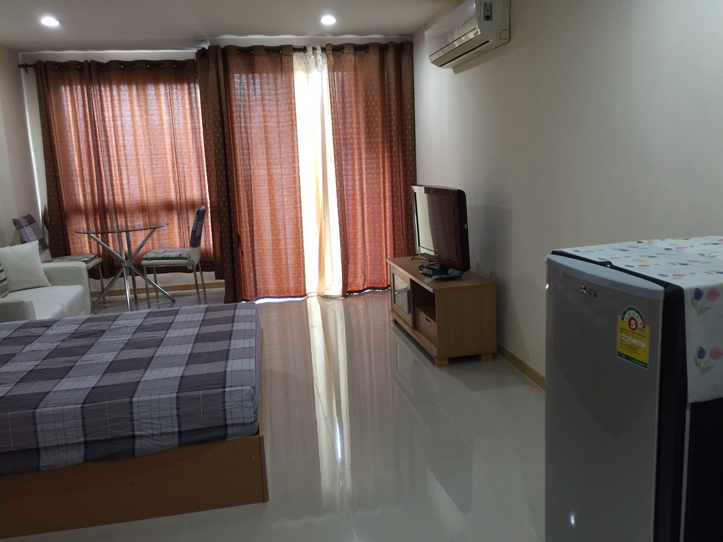 รหัสทรัพย์ 60440 ให้เช่าคอนโด พีจี 1 พระราม9 (PG 1 Rama 9) ห้องสตูดิโอ 1 ห้องน้ำ ตึกเอ (ฝั่งตึก 8 ชั้น) พื้นที่ 30 ตร.ม ทิศใต้ ราคาเช่า 10,000 / ต่อเดือน