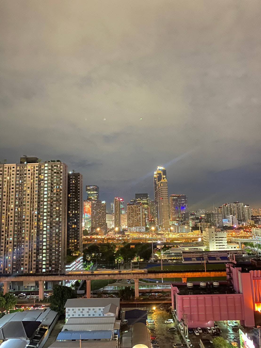 ให้เช่าด่วนก่อนเต็มคอนโด Supalai Premier @ Asoke (ศุภาลัย พรีเมียร์ แอท อโศก)