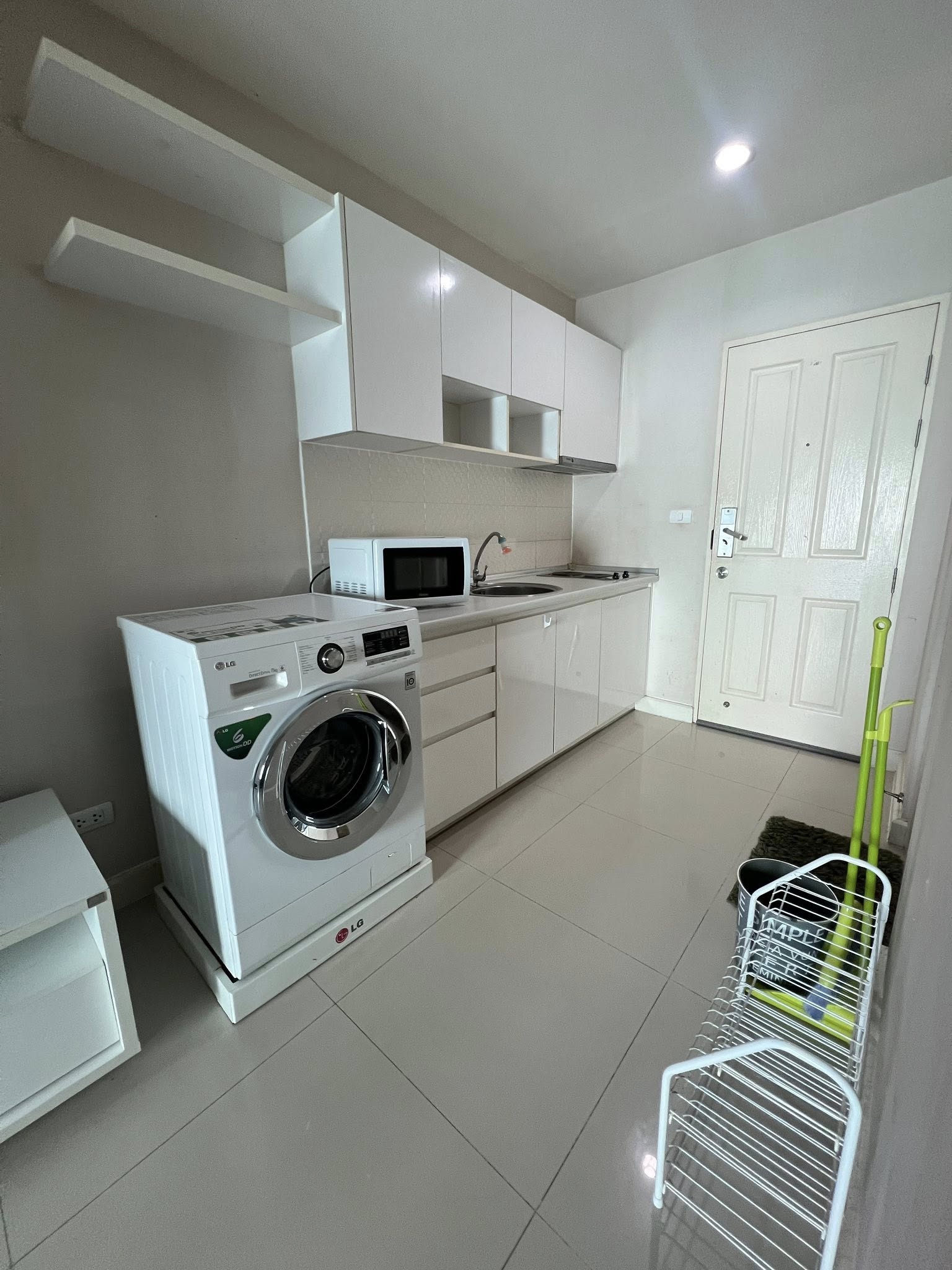 ให้เช่าคอนโด Metro Park Sathorn (เมโทรพาร์ค สาทร) เฟส 3 ตึก F ชั้น 6 📍 วิวสระน้ำ ระเบียงกว้าง แอร์ใหม่ เฟอร์นิเจอร์และเครื่องใช้ไฟฟ้าครบ พร้อมเข้าอยู่