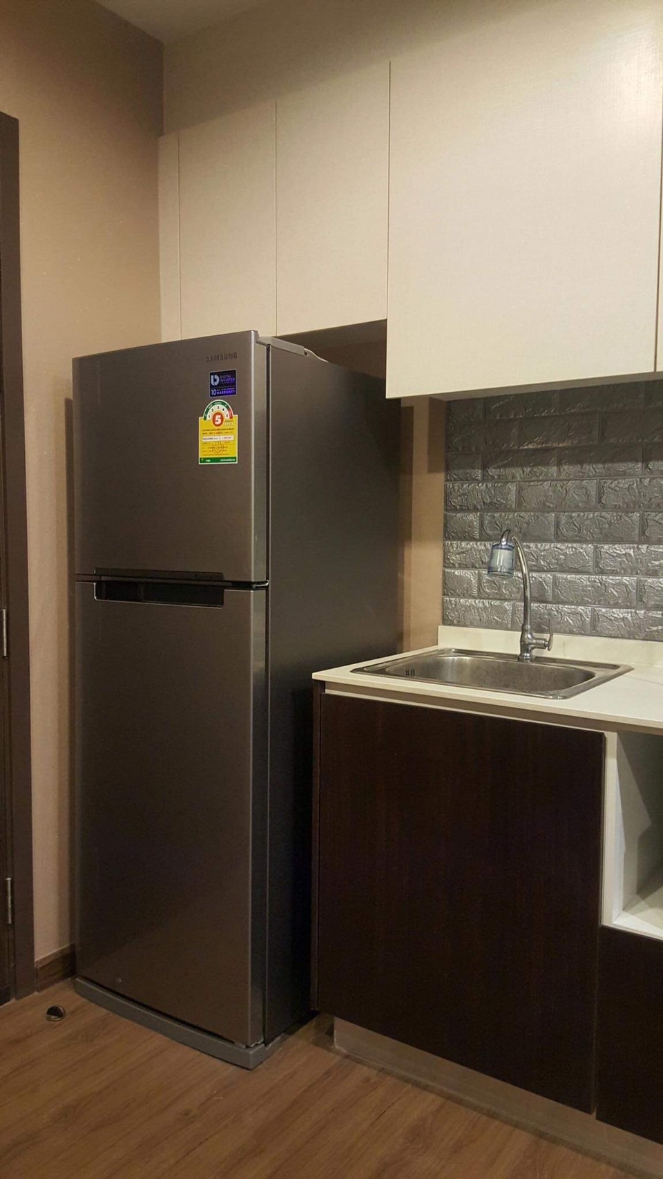 ปล่อยเช่าคอนโด Hallmark Chaengwattana (ฮอลล์มาร์ค แจ้งวัฒนะ ) 1 ห้องนอน 1 ห้องน้ำ 1 ห้องนั่งเล่น เป็นครัวเปิด มีระเบียง