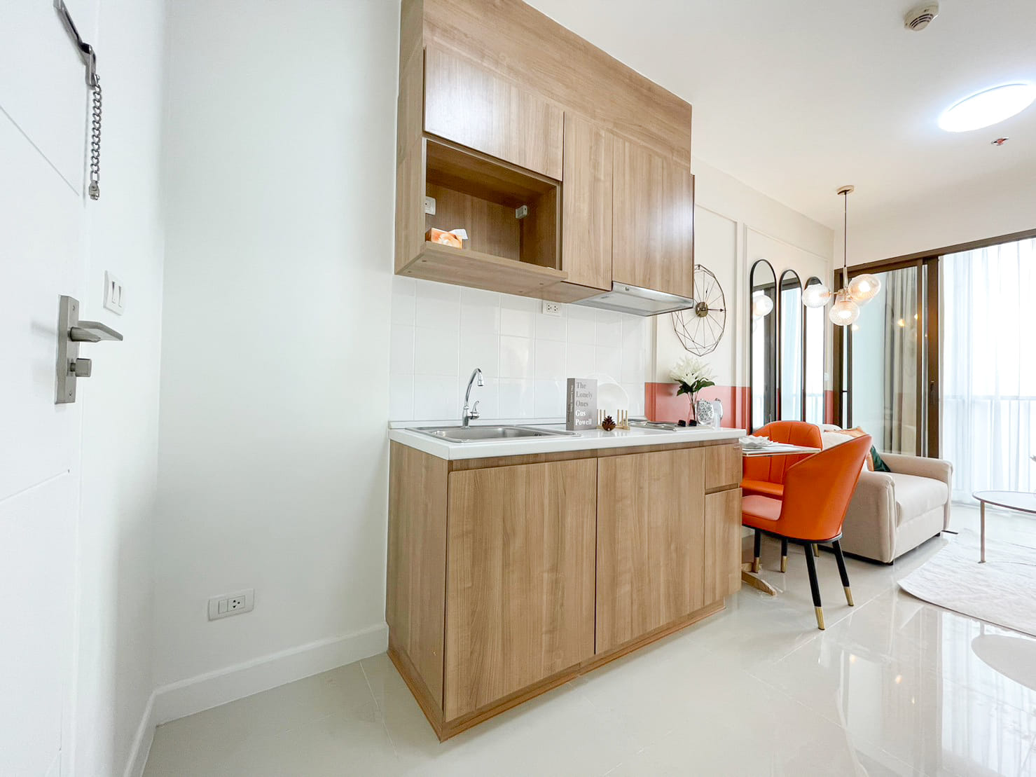 ขายคอนโด IDEO Mix Sukhumvit 103 (ไอดีโอ มิกซ์ สุขุมวิท 103) 1 ห้องนอน 1 ห้องน้ำ ขนาด 30 ตร.ม. ตึก B ชั้น 18 วิวดี ห้องแต่สวยตรงปก