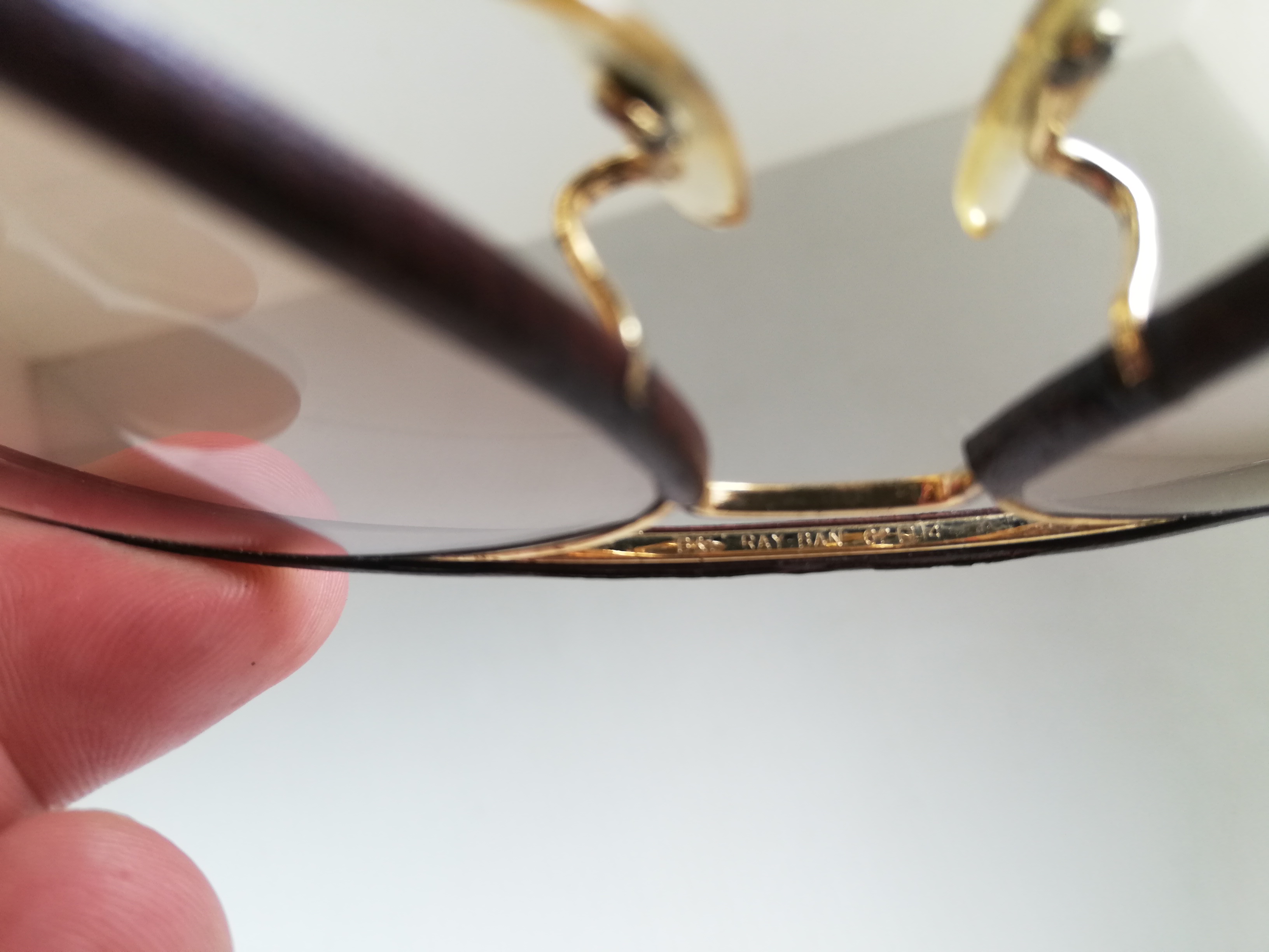 แว่นตา RayBan หุ้มหนัง เลนส์ออโต้ มือสอง สภาพสวยแท้ Made in USA