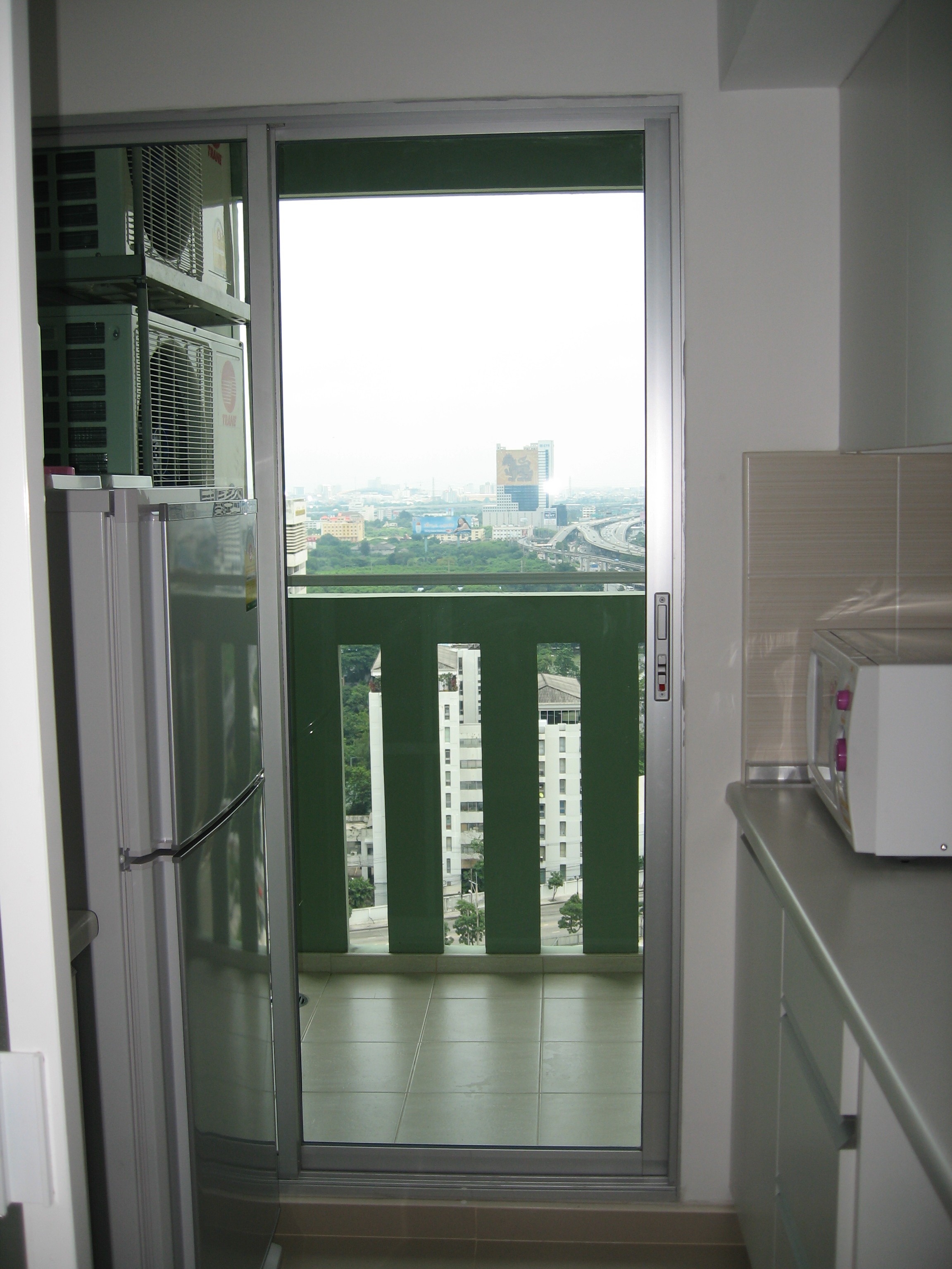 คอนโด ลุมพินี เพลส พระราม 9-รัชดา Lumpini Place Rama 9 - Ratchada 1 ห้องนอน 1 ห้องน้ำ พื้นที่ 37 ตร.ม ชั้น 21 ตึกเอ ห้องหันหน้าทางทิศตะวันออก