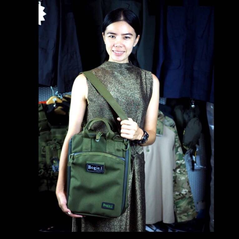 กระเป๋าสะพาย notebook 3 in 1 ซิปกันน้ำ