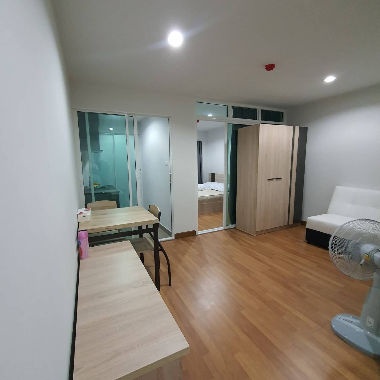 🏢 ให้เช่า Regent Orchid Talad Plu (รีเจนท์ ออร์คิด ตลาดพลู) คอนโด Low-Rise 8 ชั้น ใกล้ BTS ตลาดพลู เพียง 300 ม. เดินทางสะดวก 🚆
