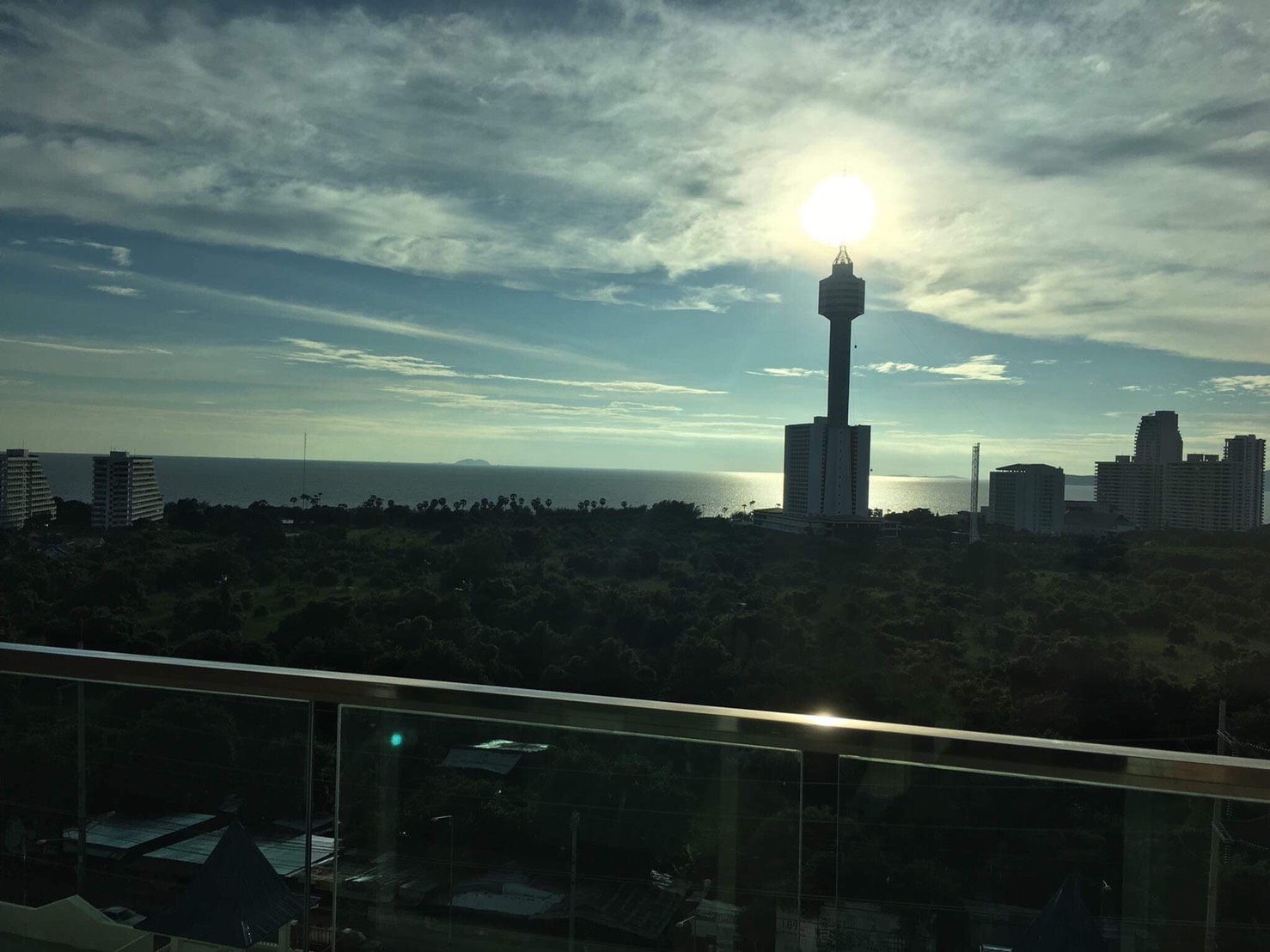 ขายขาดทุนคอนโดวิวทะเลโครงการ Grande Caribbean Condo Resort Pattaya คอนโด แกรนด์ แคริบเบียน รีสอร์ท พัทยาใต้ 1 ห้องนอน 1 ห้องน้ำ 1 ห้องรับแขก ขนาด 36.57 ตรม