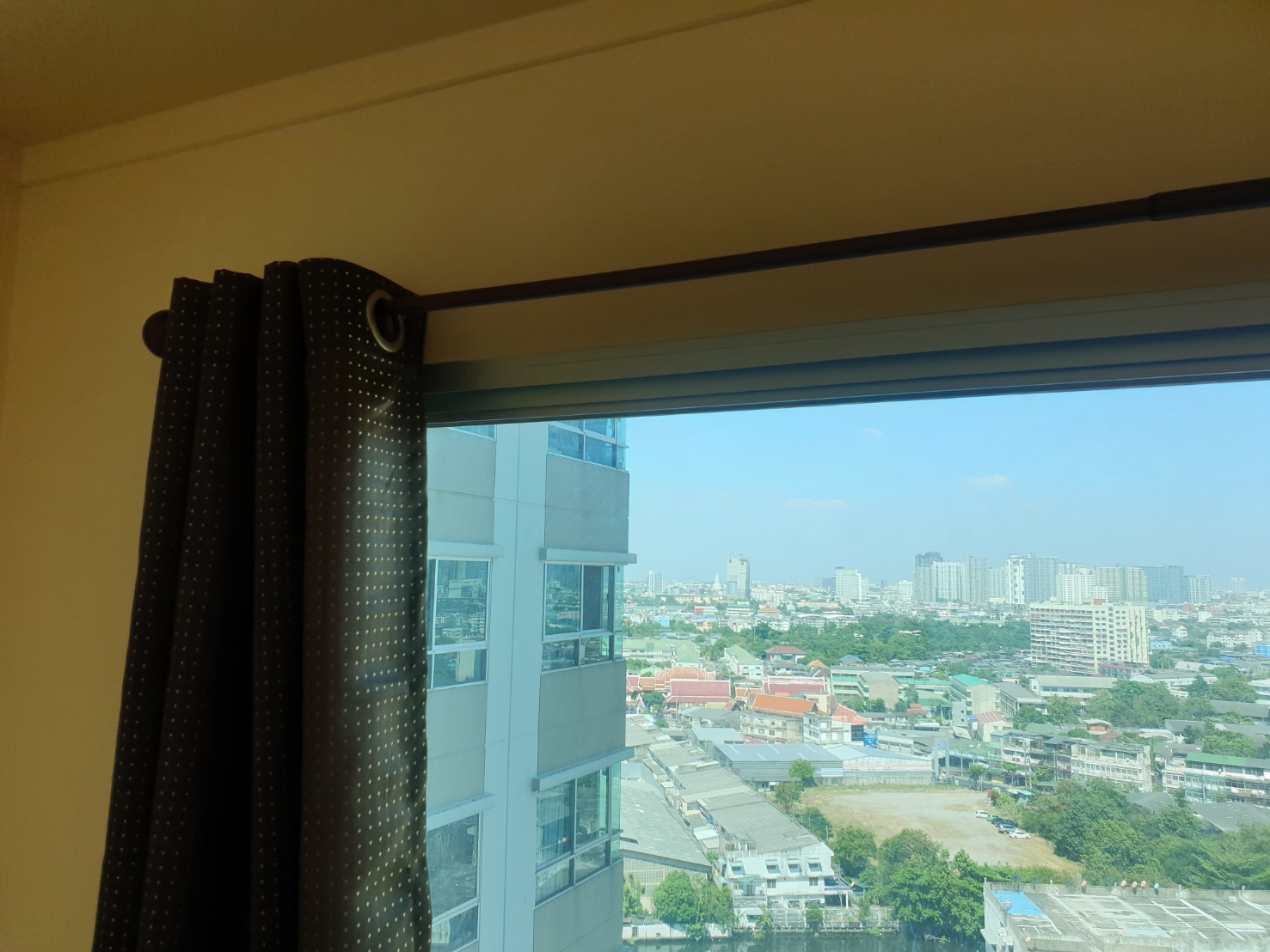 ให้เช่าคอนโด Lumpini Place Suksawat - Rama 2 (ลุมพินี เพลส สุขสวัสดิ์ พระราม 2 )1 ห้องนอน 1 ห้องน้ำ