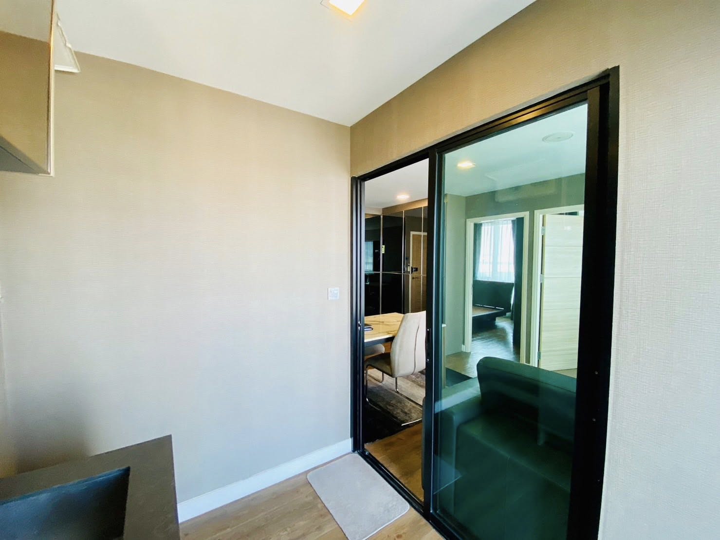 🏡✨ ขาย / เช่า คอนโด Low Rise ติดรถไฟฟ้าสายสีชมพู‼