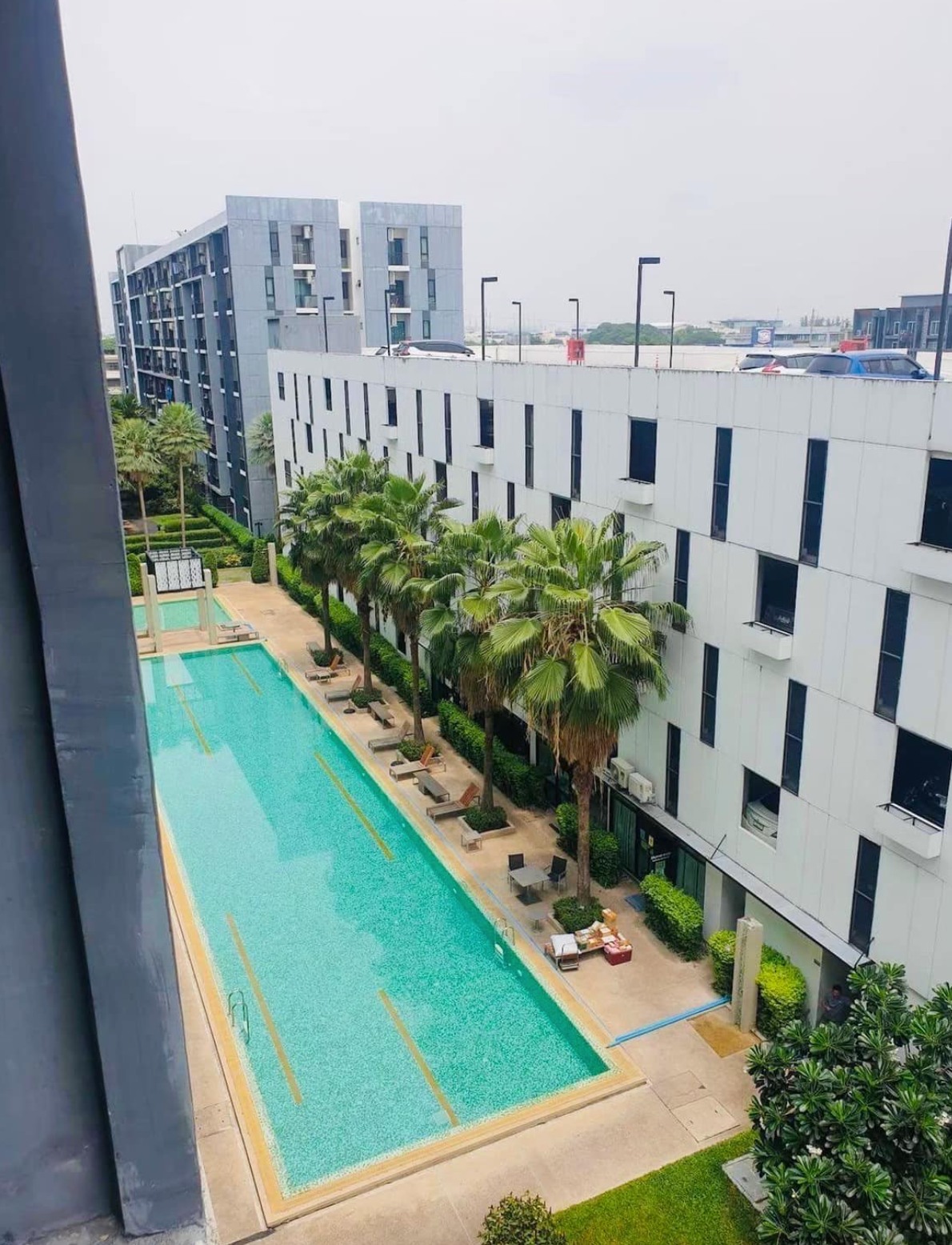 ให้เช่า iCondo Serithai Green Space (ไอคอนโด เสรีไทย กรีนสเปซ) ตั้งอยู่หน้าถนนเสรีไทย ระหว่างเสรีไทย43-45 ห้องทำใหม่เอี่ยม สวยจนหลงรัก