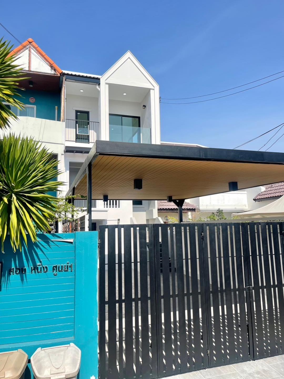 ด่วน! ทาวน์โฮม 3 ชั้น ติวานนท์ 43 ใกล้ MRT สามัคคี ✨ รีโนเวทใหม่หมดจด! ราคาพิเศษ ฿3.99 ล้าน