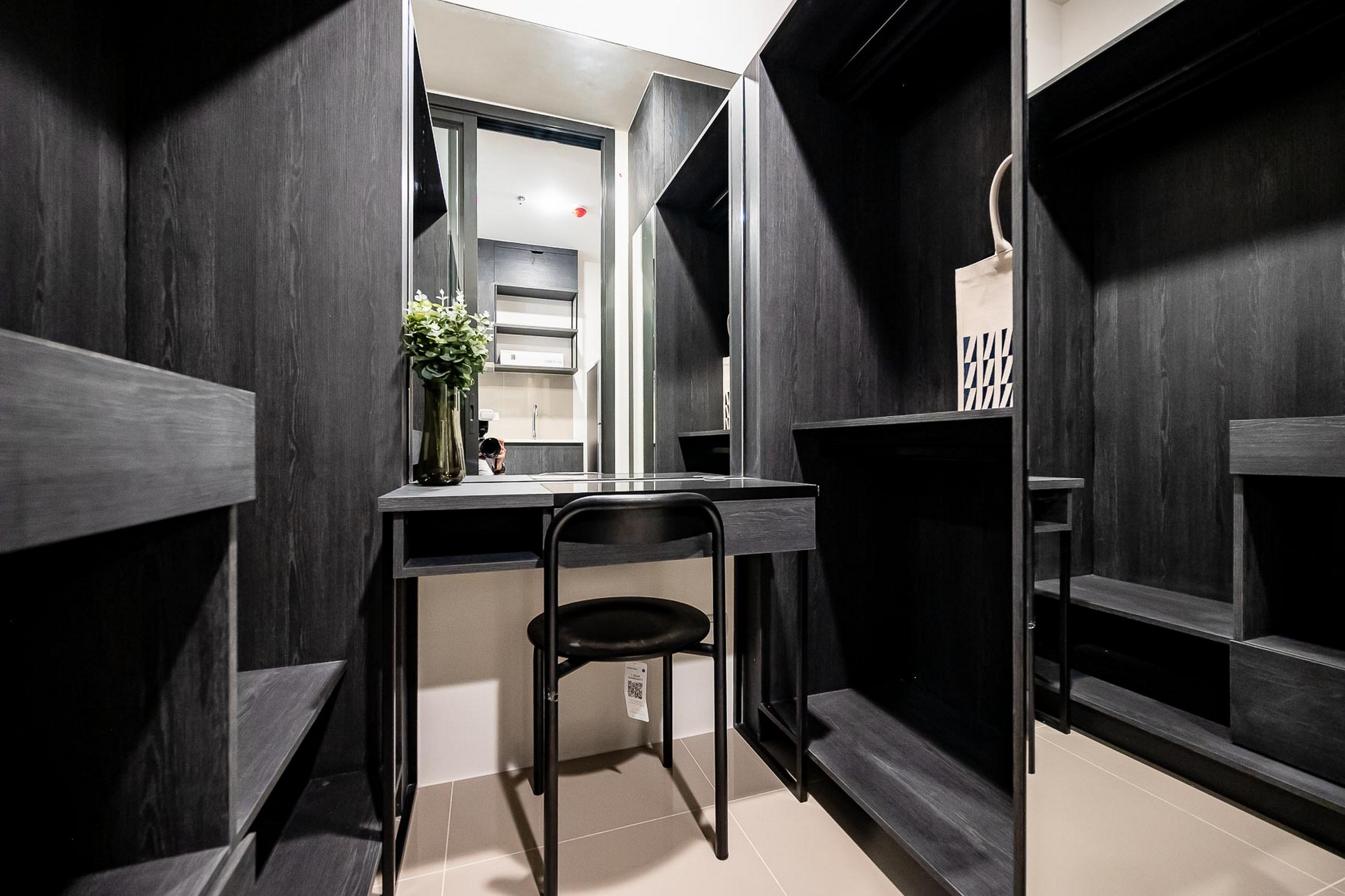 ให้คอนโด XT Huaikhwang (เอ็กซ์ที ห้วยขวาง) 1-2 ห้องนอน ขนาด 30 ตรมขึ้นไป ราคาเริ่มที่ 16000 บาท ห้องใหม่ตกแตงเพร้อมเข้าอยุ่ มีให้เลือกทุกชั้นทุกวิว