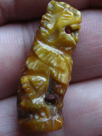 M0259 เสือเขี้ยวแกะ ขนาด 2.8 x 1 cm