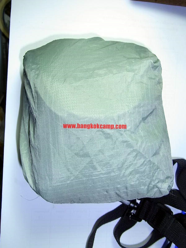 กระเป๋าใส่กล้อง คาดเอว พร้อมสายสะพาย LowePro สภาพดี มีผ้าคลุมฝนด้านหลัง...สภาพนี้ใช้กันไปอีกนานครับ