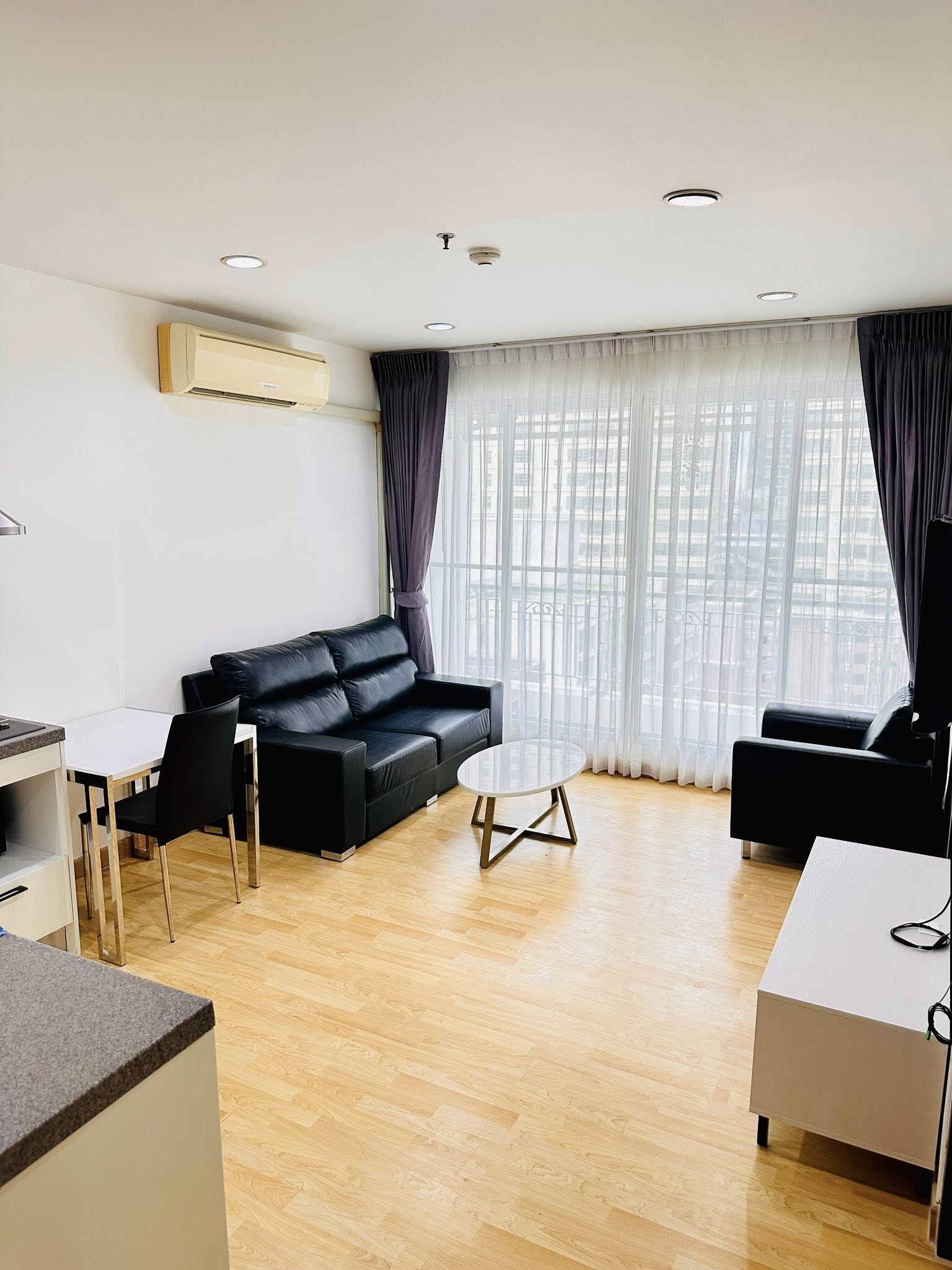 ð āđāļŦāđāđāļāđāļēāļāļāļāđāļ The Address Siam-Ratchathewi : āļāļī āđāļāļāđāļāļĢāļŠ āļŠāļĒāļēāļĄ-āļĢāļēāļāđāļāļ§āļĩ āđāļāļĩāļĒāļ 300 āđāļĄāļāļĢ āļāļēāļ BTS āļĢāļēāļāđāļāļ§āļĩ āļĢāļīāļĄāļāļāļāđāļāļāļĢāļāļļāļĢāļĩ āđāļĄāđāļāđāļāļāđāļāļīāļāđāļāđāļēāļāļāļĒ