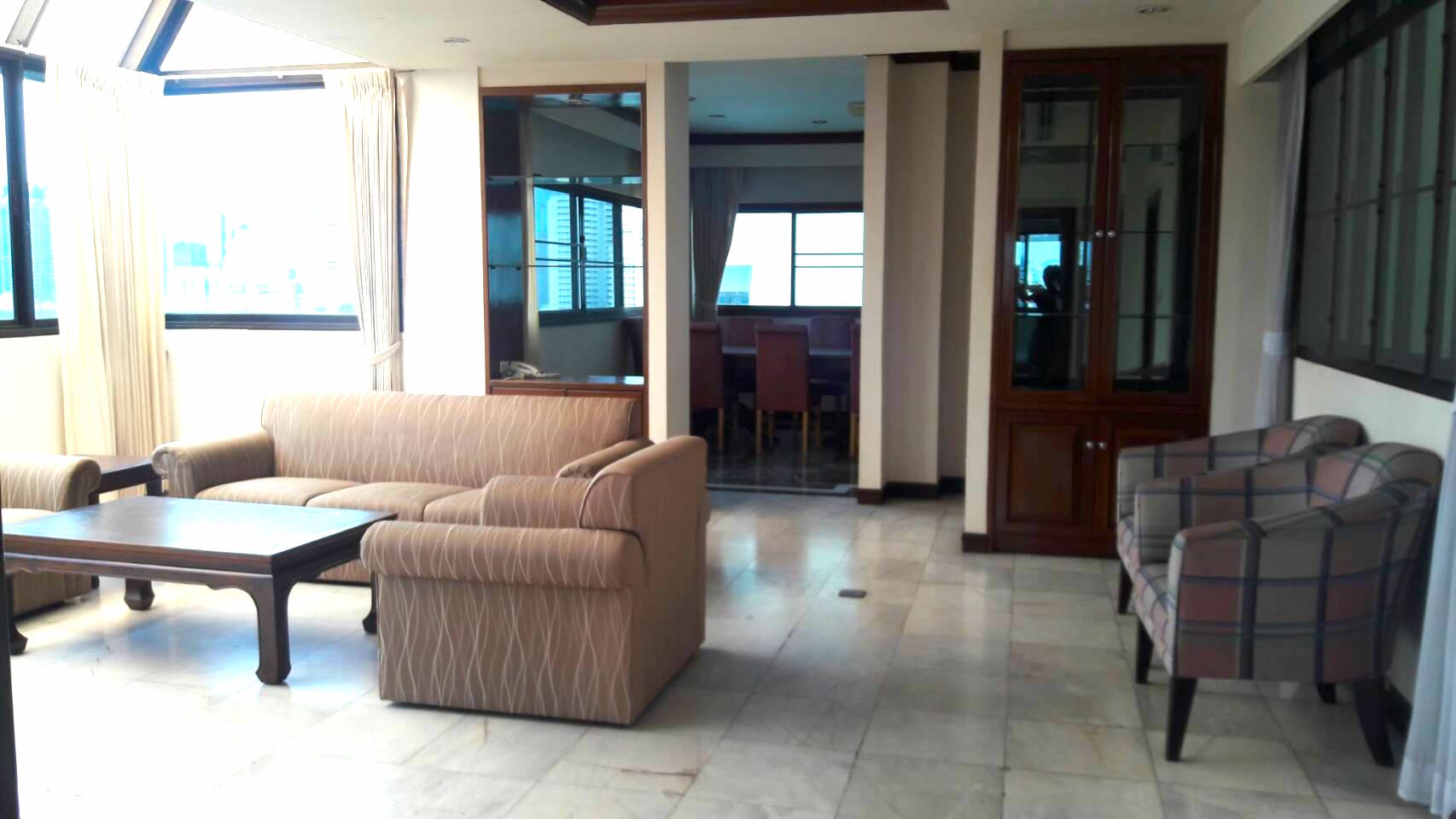 ให้เช่าคอนโด The Waterford Condominium (เดอะ วอเตอร์ฟอร์ด คอนโดมิเนียม) 4 ห้องนอน