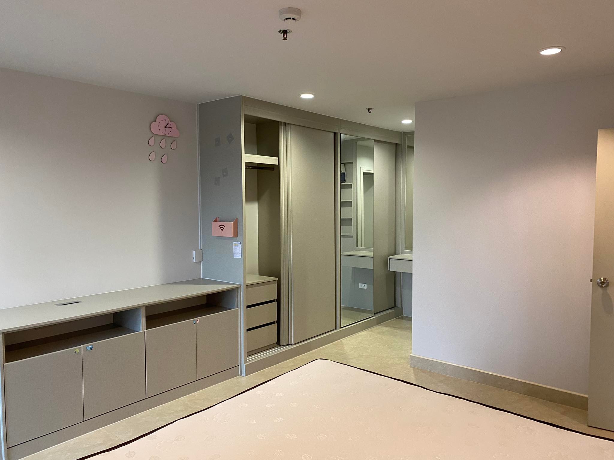 ขายคอนโด รีเจ้นท์ โฮม บางซ่อน เฟส 28 (Regent Home Bangson28) 1 ห้องนอน 1 ห้องนั่งเล่น 2 ห้องน้ำ 58 ตร.ม