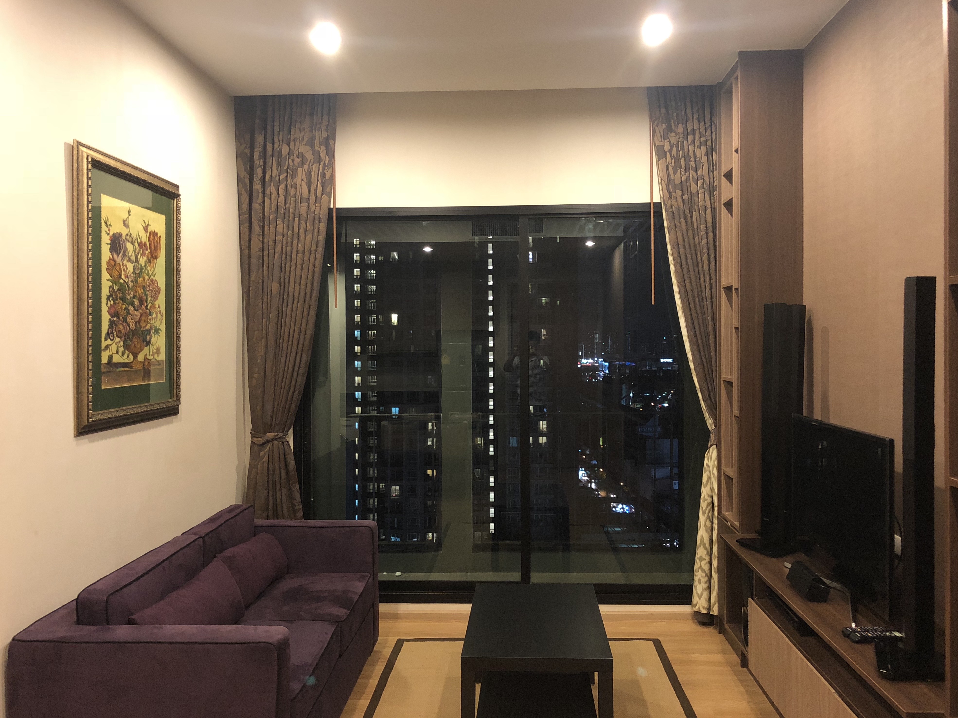 ให้เช่าคอนโดThe Capital Ekamai - Thonglor (เดอะ แคปิตอล เอกมัย-ทองหล่อ 2 ห้องนอน 2 ห้องน้ำ ขนาด 60 ตรม