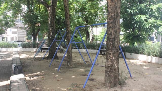 ขาย / เช่าบ้านทาวน์เฮ้าส์ ที่หมู่บ้านโฮมเพลส สุขุมวิท71 Moo Baan Home Place 4 ชั้น 4 ห้องนอน 4 ห้องน้ำ