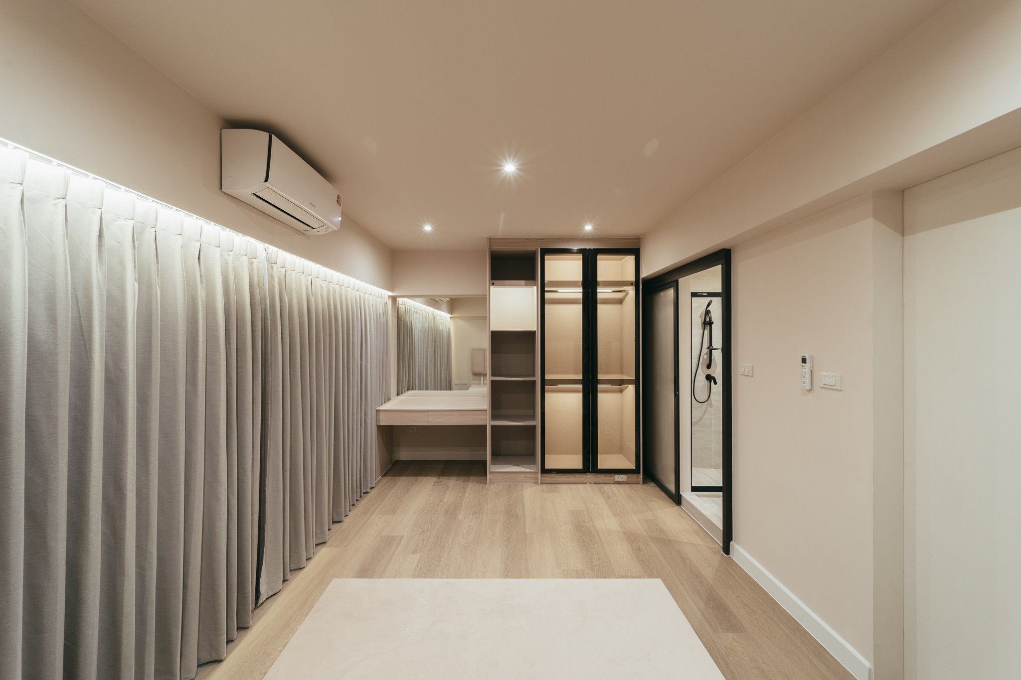 ขายและให้เช่าทาวน์โฮมติดเอกมัยทองหล่อ เดินถึง BTS พระโขนงได้ ทำเลเยี่ยมใจกลางเมืองติดเอกมัย ทองหล่อ เดินเพียงไม่กี่นาทีถึง BTS พระโขนง