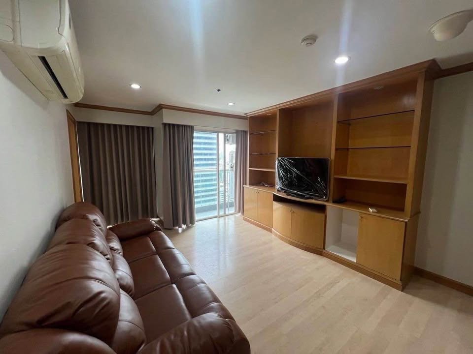 คอนโด ว่างให้เช่า Silom Suite (สีลม สวีท) ใจกลางสาทร ใกล้ BTS เซนต์หลุยส์ เพียง 300 เมตร