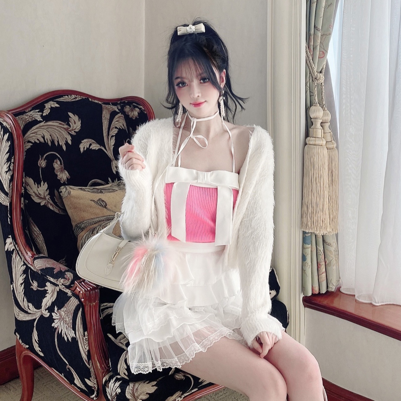 Summer Joy : พรีออเดอร์ เสื้อเกาะอกสีชมพูหวานมีสายคล้องคอแต่งโบว์สีขาวด้านหน้า และ กระโปรงระบายสีขาวแต่งลูกไม้น่ารักๆ (ราคาแยกชิ้น) แบรนด์แท้