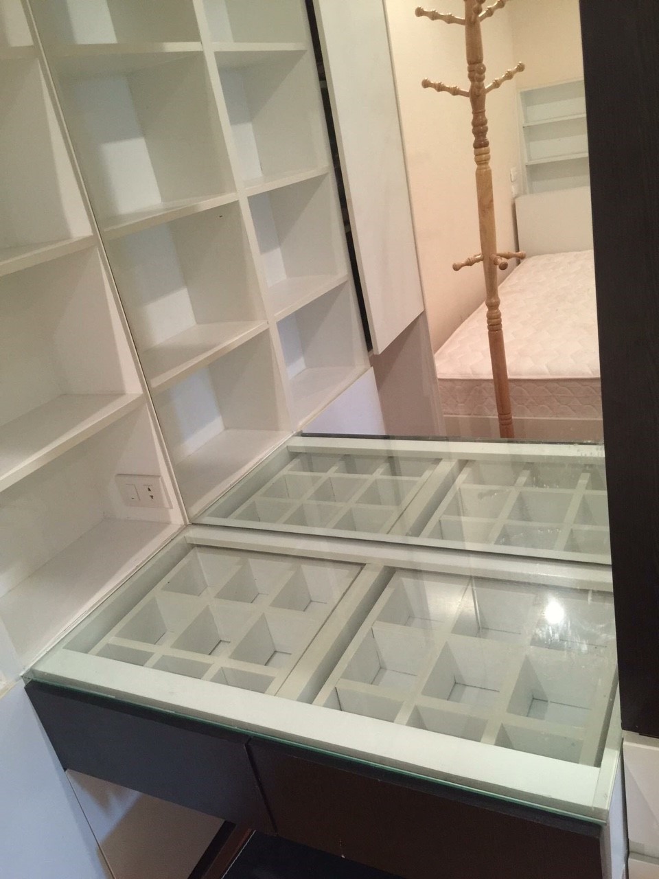 คอนโด แฮปปี้ ลิฟวิ่ง รัชดา 18 Happy Living Ratchada 18 ให้เช่า 2 ห้องนอน 2 ห้องน้ำ 1 ห้องรับแขก 1ห้องครัว เนื้อที่ 67ตรม.