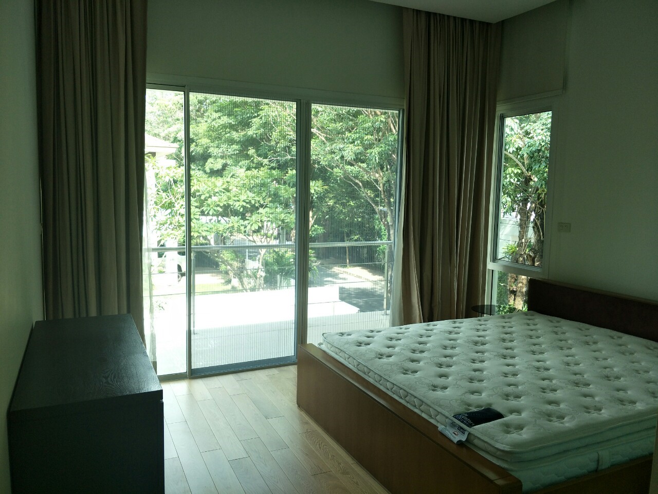 ห้เช่าบ้านเดี่ยว หมู่บ้าน นวธานี โซน เรสซิเดนซ์ Navatanee Residence หมู่บ้าน Luxury โครงการ อยู่ติดถนนเกษตร-นวมินทร์ตัดใหม่ ว่าง