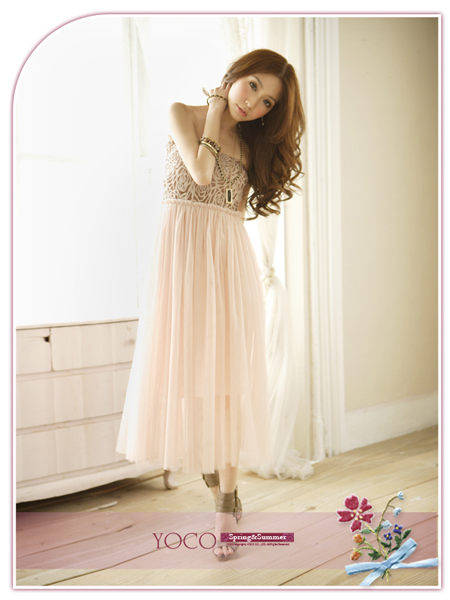 maxi dress ชุดเดรสยาวใส่ไปงานแต่งงาน เกาะอก สีชมพูโทนน้ำตาล กระโปรงตัดต่อผ้ามุ้ง ใส่ออกงาน น่ารักๆ สวยๆ Asia Street Fashion