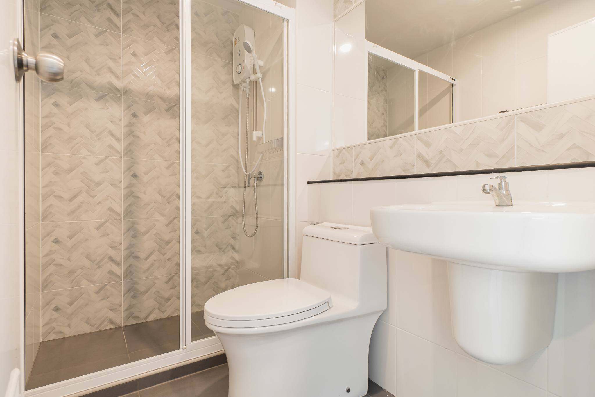 ให้เช่าคอนโด รีเจ้นท์โฮม บางนา / For Rent Regent Home Bangna (English below)