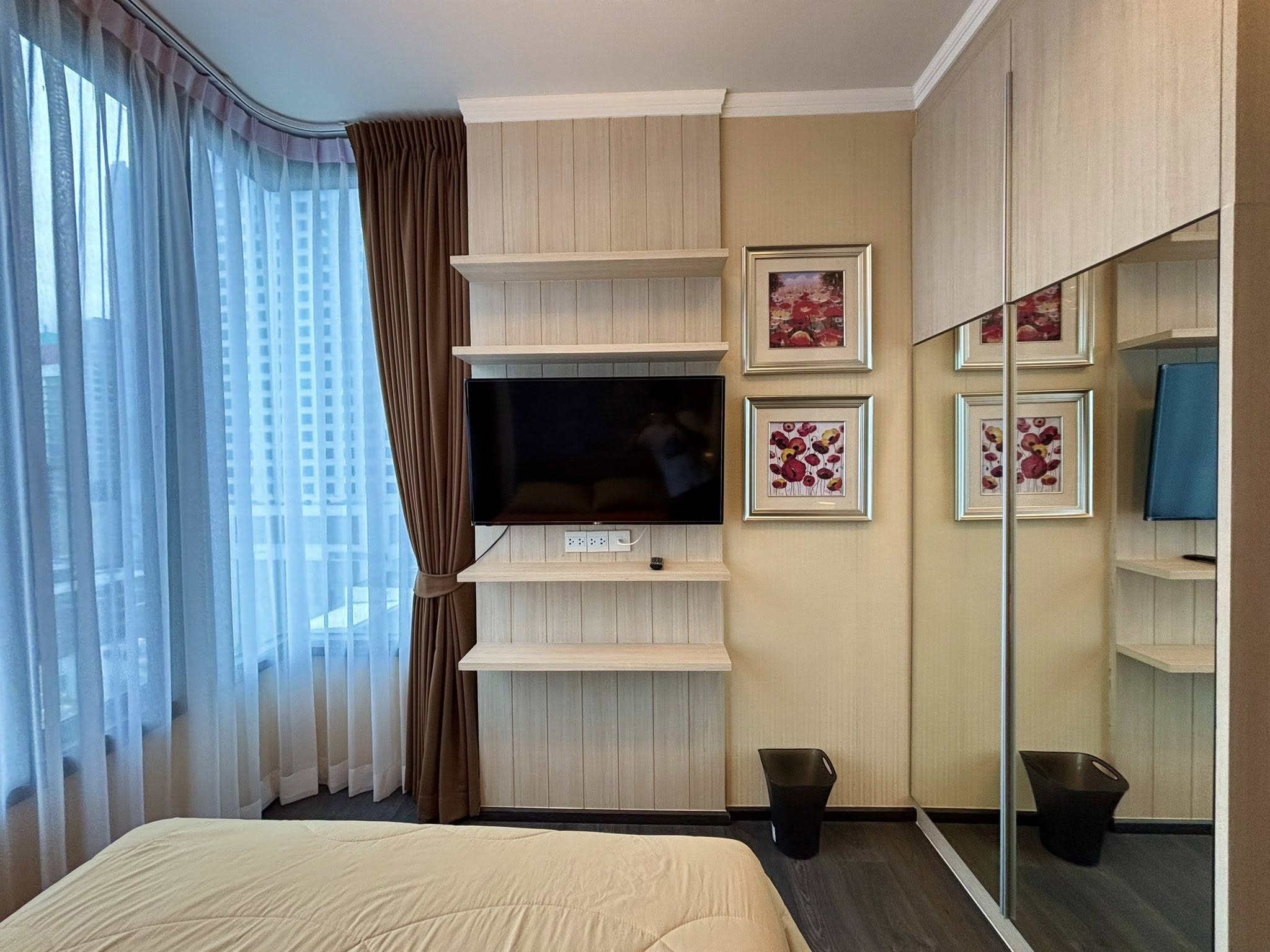 🏢 ให้เช่าคอนโด! Edge Sukhumvit 23 (เอดจ์ สุขุมวิท 23) ห้องมุม ชั้น 10 ขนาด 42 ตร.ม. แบบ 1 ห้องนอน พร้อม อ่างอาบน้ำ