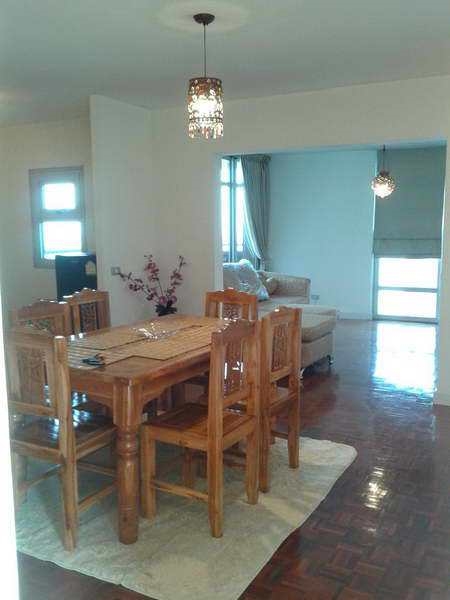 ให้เช่า คอนโด Lake View พื้นที่ 118 ตรม. 3ห้องนอน 3ห้องน้ำ วิวทะเลสาบ เมืองทองธานี ชั้น 28, 1 ห้องนั่งเล่น 1 ห้องครัว 2ระเบียง