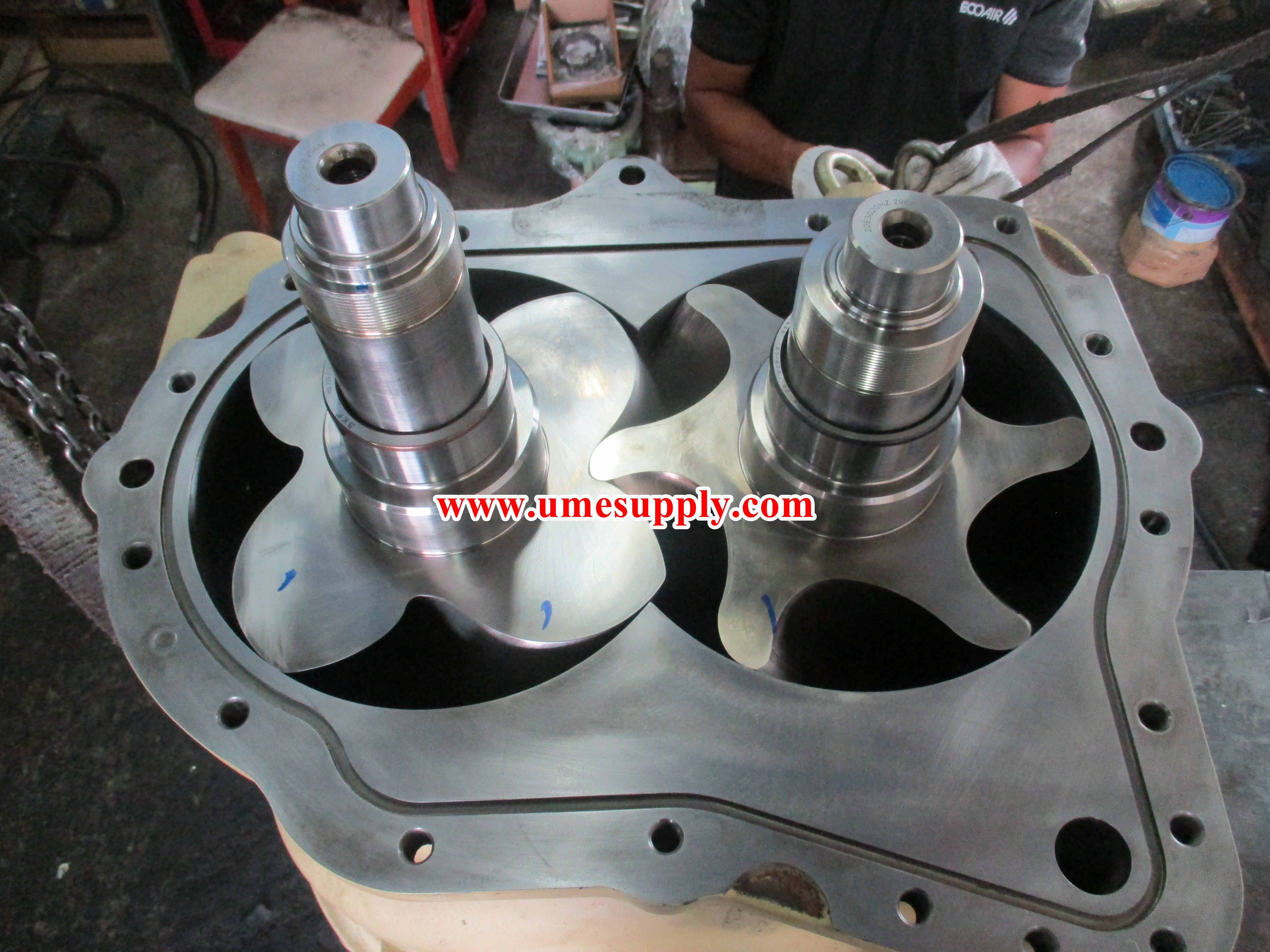 Overhaul Screw AirCompressor "INGERSOLL RAND" IR 350 HP.