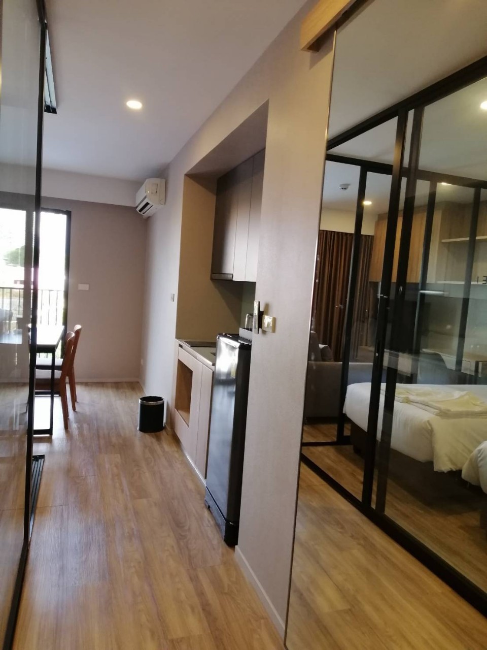 ให้เช่าคอนโด Blossom Condo @ Sathorn - Charoenrat (บลอสซั่ม คอนโด สาทร-เจริญราษฎร์ แบบ 1 ห้องนอน 1 ห้องน้ำ ขนาด30 ตรม อาคาร A