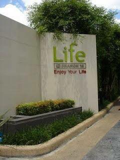 รหัสทรัพย์ 60555 ขายด่วนเจ้าของร้อนเงินต้องการขายคอนโด Life @ Phahon18 ( ไลฟ์ แอท พหลฯ18 ) คอนโดย่านสะพานควายแบบห้อง 2 ห้องนอน 2 ห้องน้ำ 1 ห้องครัว 1ห้องรับแขกพร้อมเฟอร์นิเจอร์ครบ