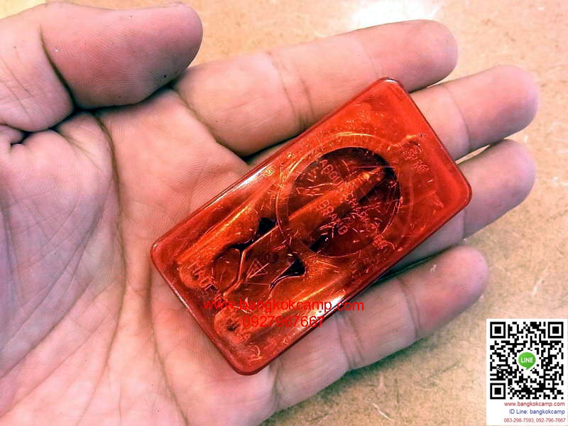 กรรไกรพับได้ งานจีนรุ่นเก่า สภาพใหม่เก่าเก็บ ปัจจุปันเลิกผลิตแล้ว (กล่องสีแดง)