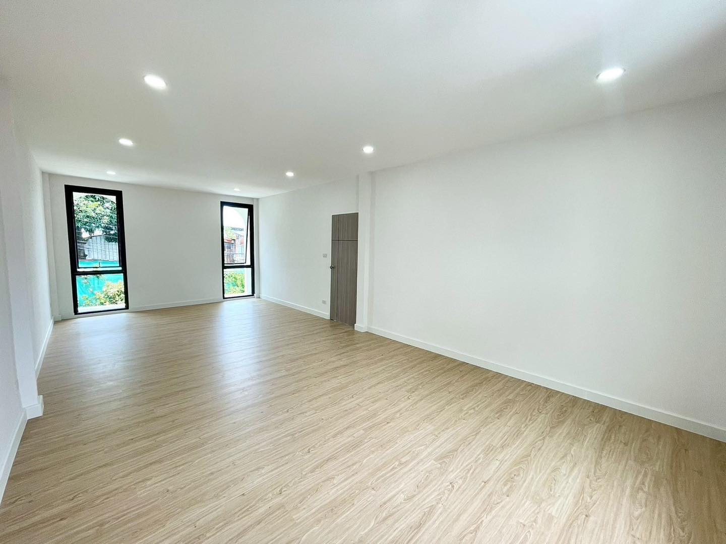 🌟 ขายทาวน์เฮ้าส์ปรับปรุงใหม่ทั้งหลัง พหลโยธิน 48 แยก 52 (ซอยเทพรักษ์) | ฟรีโอน | สวยพร้อมเข้าอยู่ 🌟