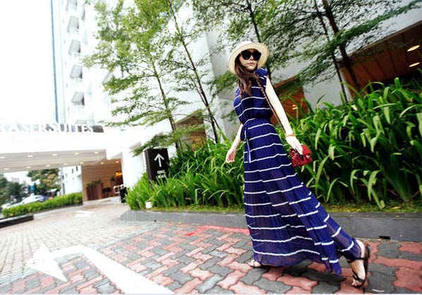 maxi dress ชุดเดรสยาวกระโปรงอัดพลีท ผ้าชีฟอง สีน้ำเงิน จั๊มเอว ใส่เที่ยว เท่ห์ๆ Asia Street Fashion