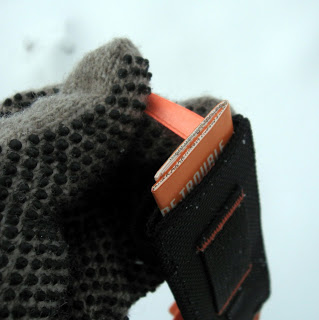 มีดเดินป่า/ยังชีพ Gerber Bear Grylls Ultimate Pro ใหม่ แท้ มีนกหวีดและที่จุดไฟ ของแท้ ของใหม่